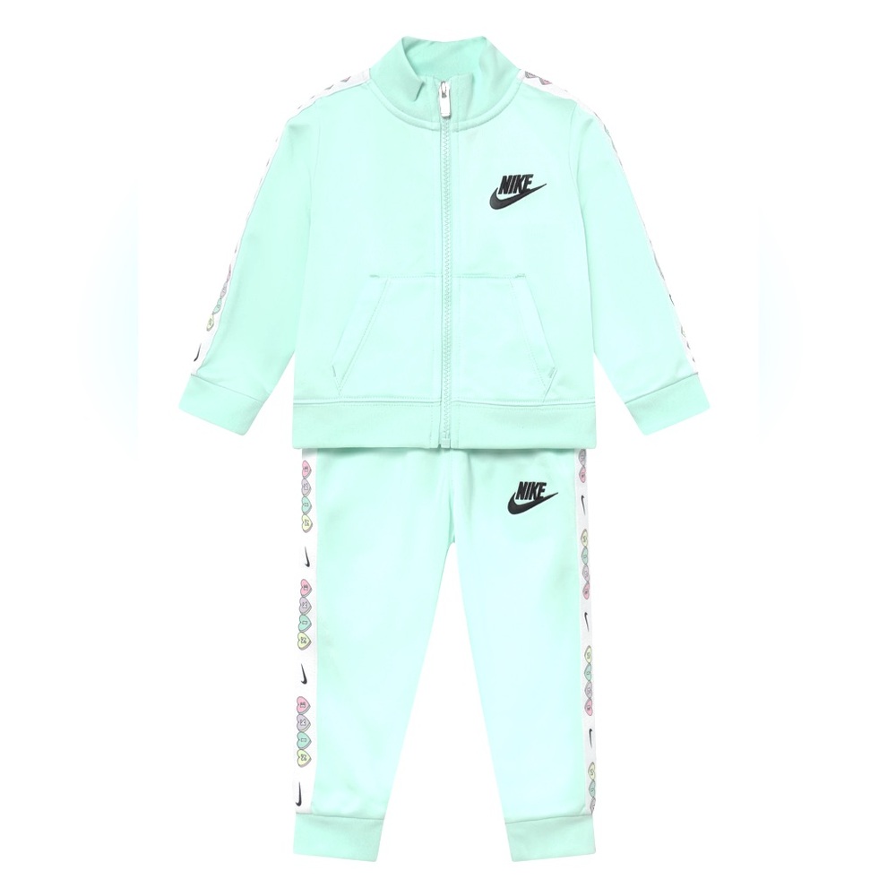 NIKE tracksuit